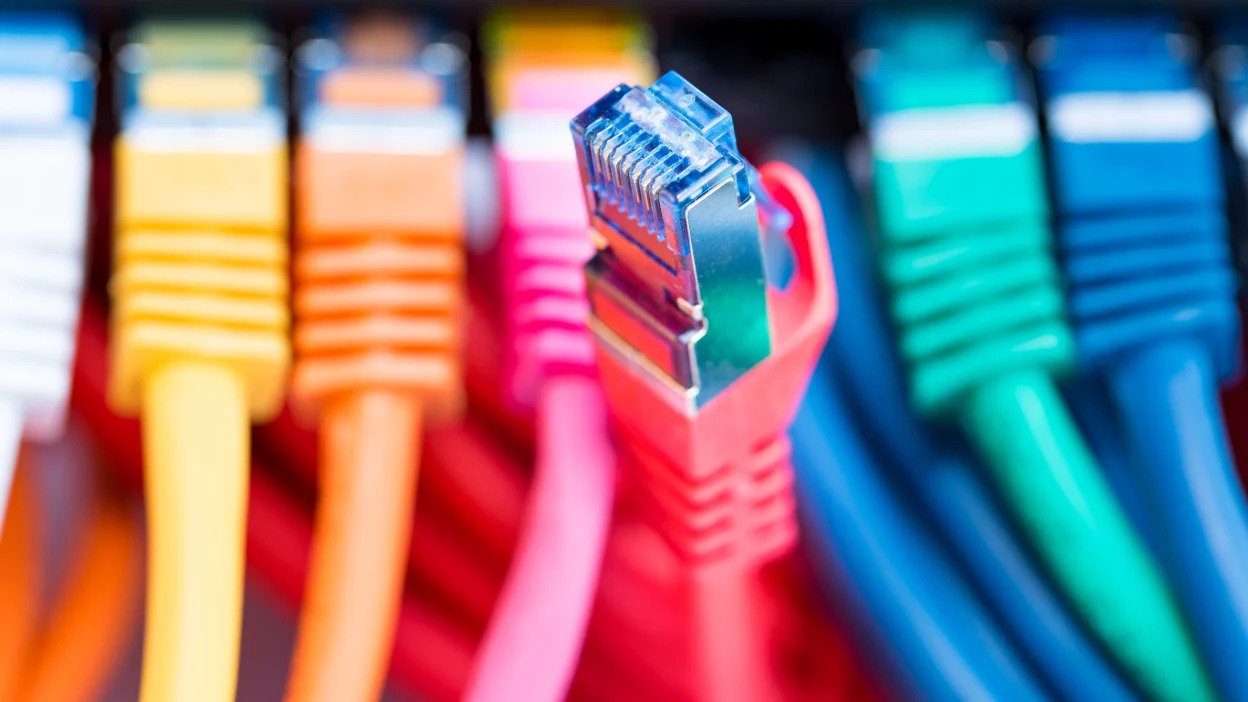 Types of Cables and What Factors Make a Cabling Media a Perfect Choice for You. 
